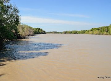 australia/top-end/attraction/adelaide-river-cruises-jumping-crocodile-experience