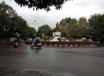 india/pune/attraction/sadhu-vaswani-statue