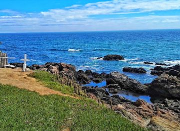 chile/pichilemu/attraction/la-cruz-del-surfista