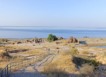 india/rann-of-kutch/attraction/sunset-point-dholavira