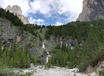 italy/dolomites/attraction/cascate-schiavaneis