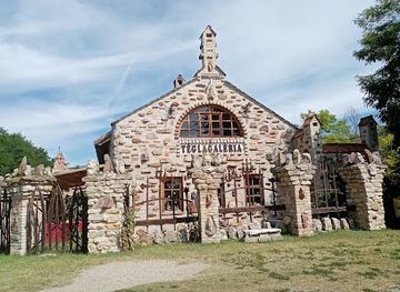 hungary/lake-balaton/attraction/republic-of-bugaszeg