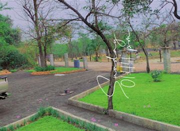 zambia/blue-lagoon-national-park/attraction/shepherd-s-bush-safari