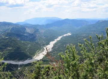 greece/epirus/attraction/national-park-of-tzoumerka-peristeri-arachthos-gorge