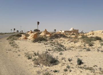 tunisia/chott-el-jerid/attraction/debebcha