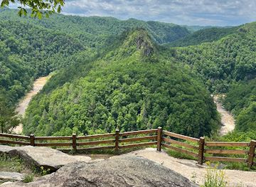 kentucky/eastern-mountain-coal-fields/attraction/breaks-interstate-park