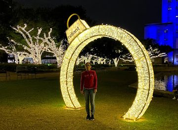 texas/houston/attraction/hermann-square