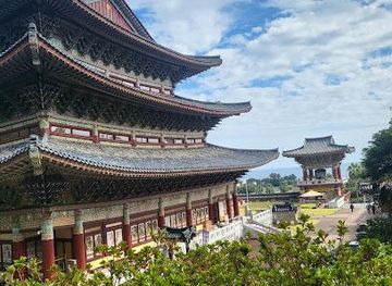 south-korea/jeju-city/attraction/yakcheonsa-temple