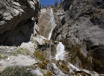 france/meribel/attraction/cascade-de-la-passerelle
