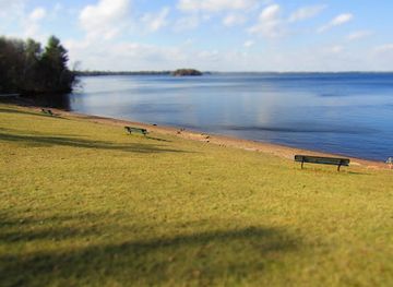 wisconsin/chippewa-valley/attraction/ray-s-beach