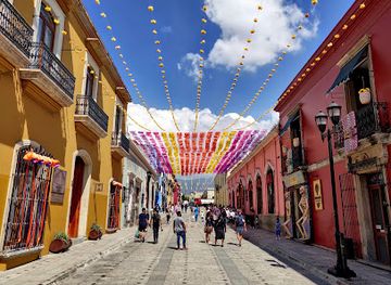 mexico/oaxaca/centro-historico/attraction/andador-turistico