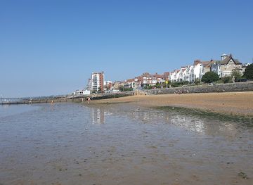 united-kingdom/southend-on-sea/attraction/westcliff-on-sea-beach