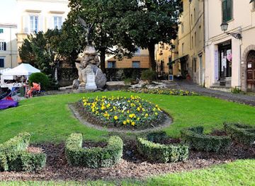 italy/lucca/attraction/gigli-palace