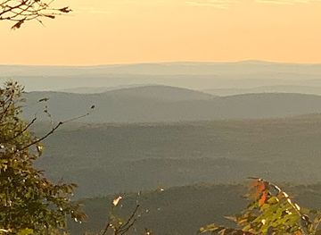 new-hampshire/mount-monadnock/attraction/mount-monadnock-via-halfway-house-rd