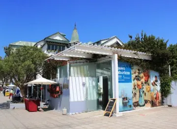 chile/valparaiso/barrio-puerto/attraction/baburizza-palace