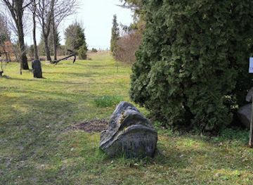 estonia/kuressaare-castle/attraction/dendropark