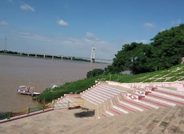 india/ganga-yamuna-doab/attraction/shri-ganga-yamuna-saraswati-sangam-prayagraj