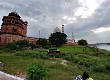 india/eastern-india/attraction/taj-yamuna-view-point