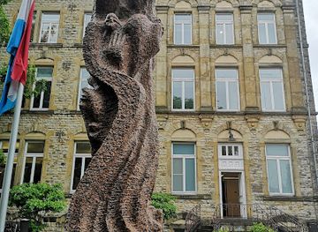 luxembourg/luxembourg-city/attraction/kadish-monument