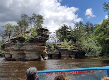 wisconsin/southeast-wisconsin/attraction/dells-of-the-wisconsin-river-state-natural-area
