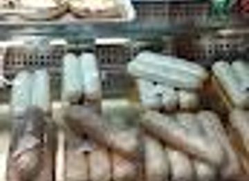 france/dordogne/attraction/le-saltimbanc