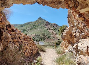 spain/cabo-de-gata/attraction/tunel-para-pasar-al-mirador