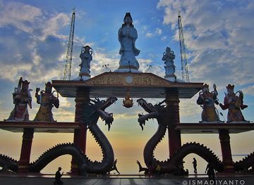 indonesia/surabaya/attraction/kwan-im-goddess-statue