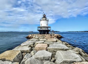 maine/greater-portland-and-casco-bay/attraction/spring-point-ledge-lighthouse