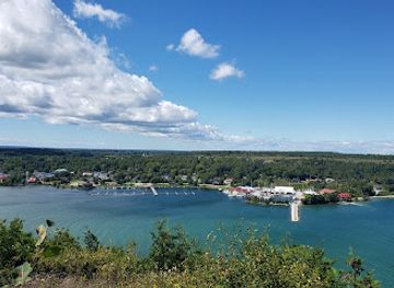 canada/eastern-ontario/attraction/east-bluff-lookout