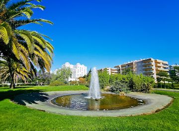 portugal/portimao/attraction/fonte-da-rotunda-da-rocha