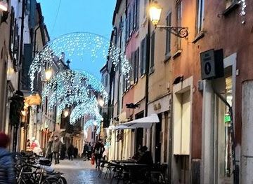 italy/verona/attraction/via-pescheria