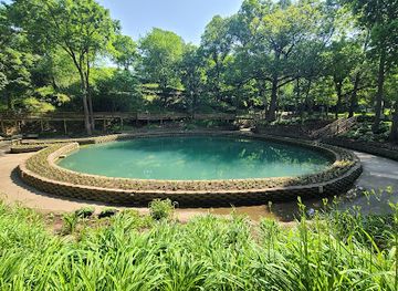 arkansas/eureka-springs/attraction/blue-spring-heritage-center