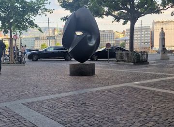 switzerland/geneva/les-paquis/attraction/statue