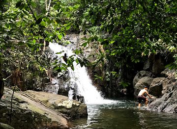 thailand/koh-chang/attraction/khlong-nonsi-waterfall