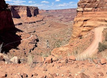 utah/canyonlands/attraction/elvis-rock