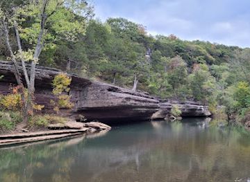 arkansas/ozark-mountains/attraction/withrow-springs-state-park