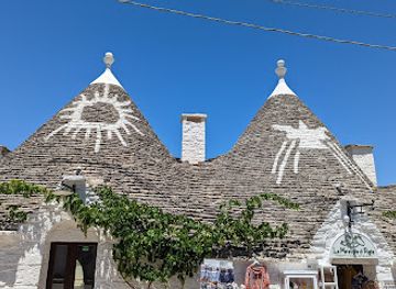 italy/puglia/attraction/alberobello-ba