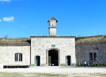 hungary/central-transdanubia/attraction/fort-monostor-office