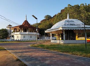 sri-lanka/sigiriya/attraction/dimbulagala-aranya-senasanaya-dimbulagala-forest-monastery