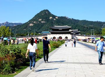 south-korea/gyeonggi-province/attraction/paldalmun-gate