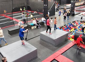tennessee/brentwood/attraction/sky-zone-trampoline-park