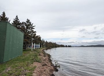 saint-pierre-and-miquelon/saint-pierre-ferry-terminal/attraction/frenchman-s-cove-provincial-park