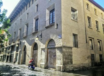 spain/zaragoza/attraction/palacio-de-fuenclara