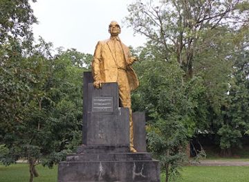 sri-lanka/colombo-district/attraction/felix-dias-bandaranaike-statue