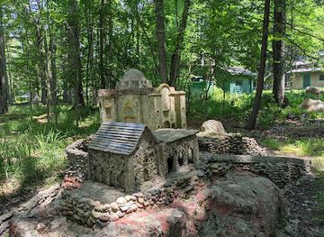 wisconsin/sheboygan/attraction/james-tellen-woodland-sculpture-garden