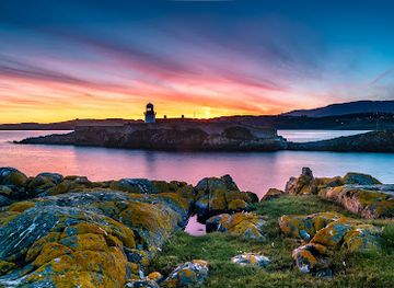 ireland/slieve-league/attraction/rotten-island-lighthouse