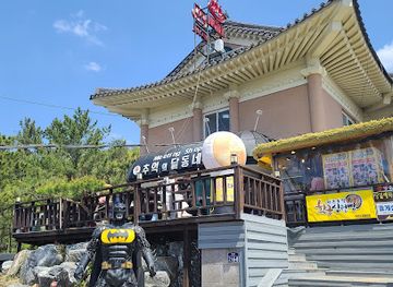 south-korea/gyeongju-historic-areas/attraction/daldongnae-of-old-times