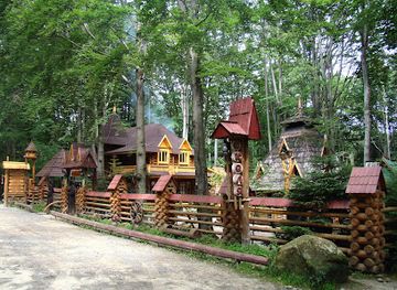 ukraine/trostyan/attraction/skelya-turystychnyy-kompleks