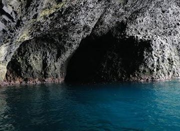 japan/sapporo/attraction/blue-cave