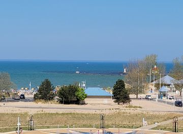 michigan/st-joseph/attraction/silver-beach-county-park